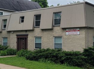 3135 N Bartlett Ave #4, Milwaukee, WI 53211