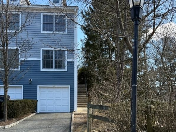 629 Fairfax Dr #629