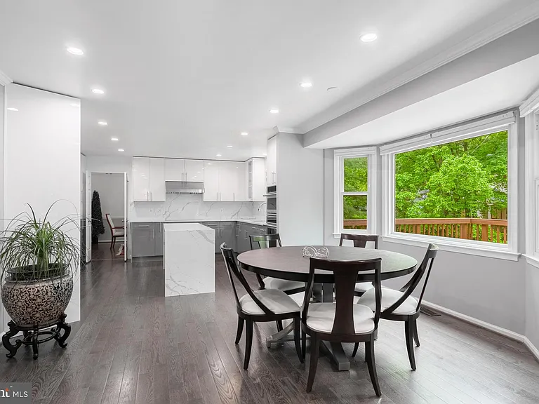 820 Ridge Dr — Photo 12