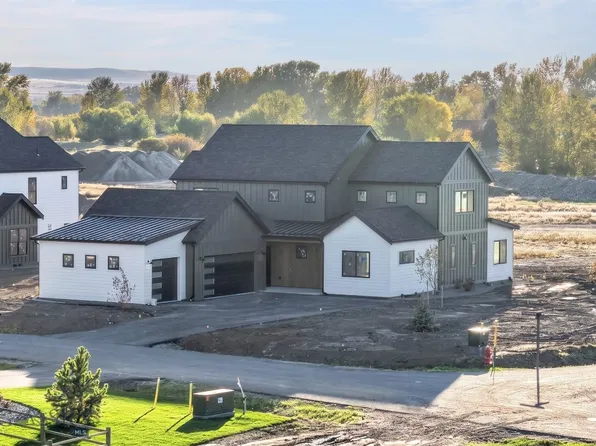 257 Creekbank Loop, Bozeman, MT 59718