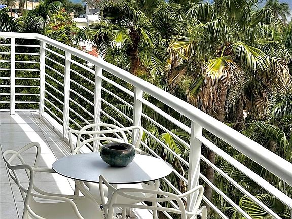 4th image of 2821 N Ocean Boulevard #506S
