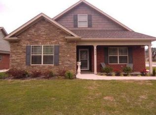 330 Honeyberry Ln, Rossville, GA 30741