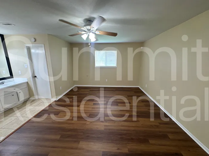 7214 Foxbend Ln — Photo 7