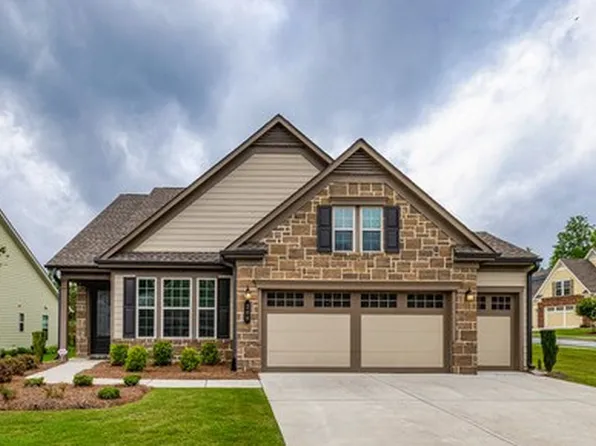 209 Cottonwood Cir, Peachtree City, GA 30269