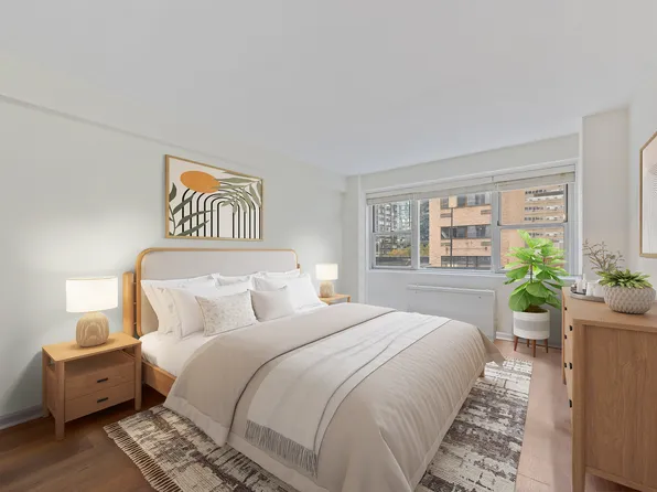 321 East 48th Street image 7 of 18