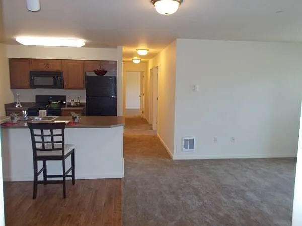 Copper Steppe Apartments — Photo 9