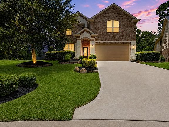 2nd image of 135 Teralyn Grove Loop