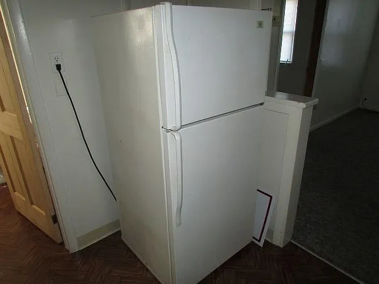 3336 N Sterling Ave — Photo 5