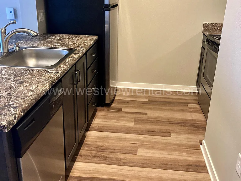 1010 Railroad Ave — Photo 128