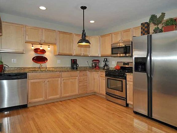 2nd image of 47 Berm Dr #47