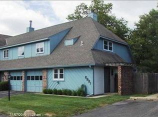 2921 SW Foxcroft 1 Ct, Topeka, KS 66614