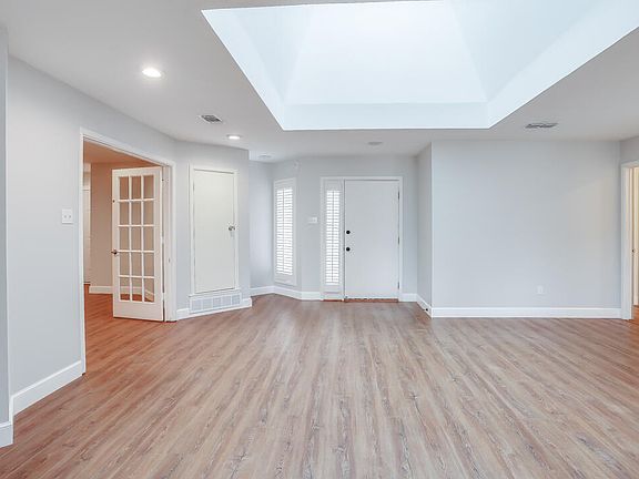 4th image of 9303 Salisbury Ave
