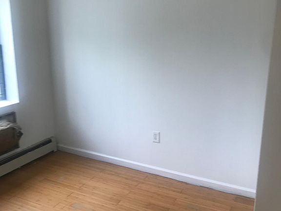 3rd image of 2081 Honeywell Ave #1