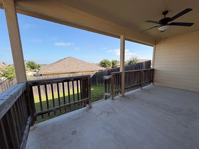 204 Kaspar Way — Photo 17