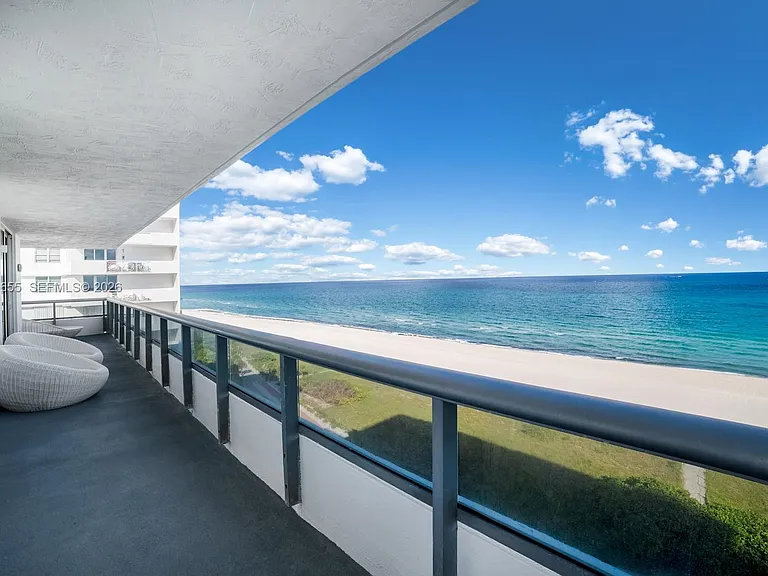 5801 Collins Ave #1200 — Photo 9