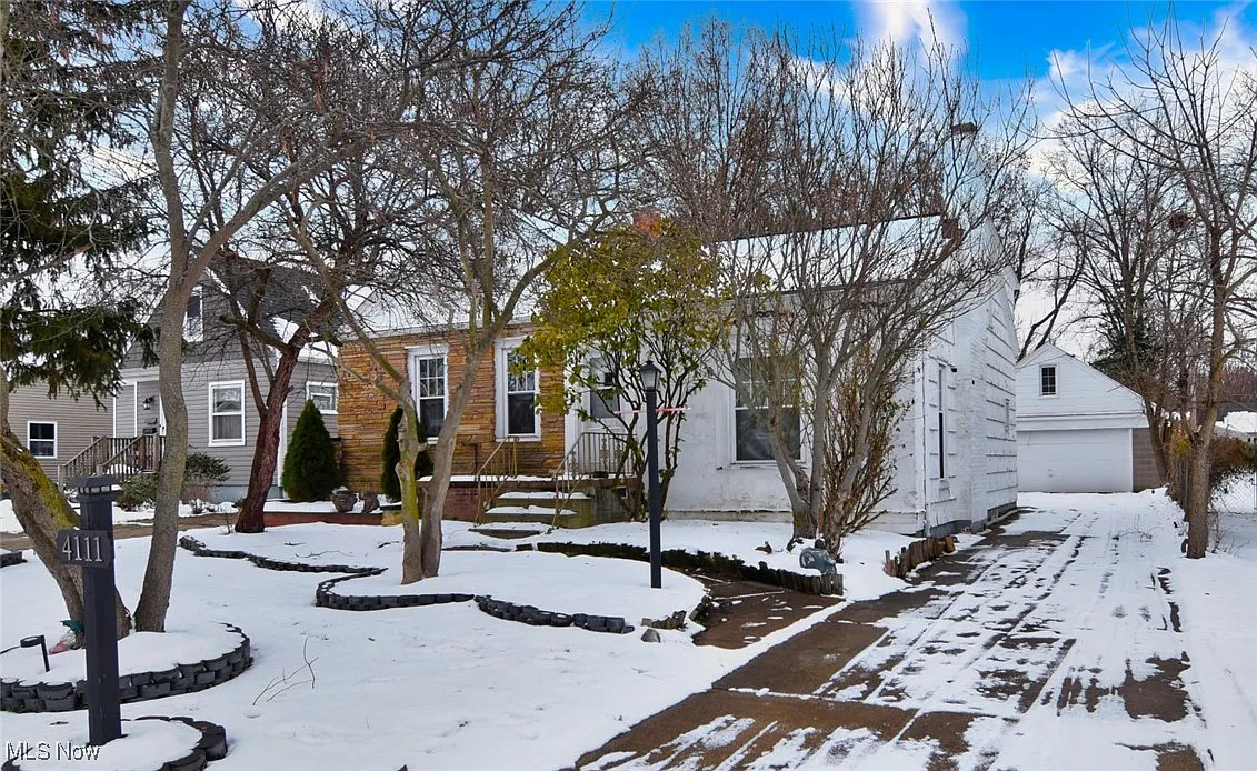4111 W 220th St photo 1
