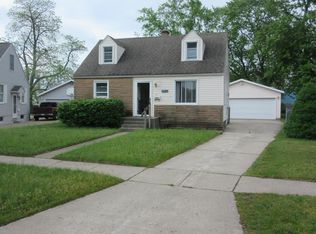 2033 Norman Ave, Norton Shores, MI