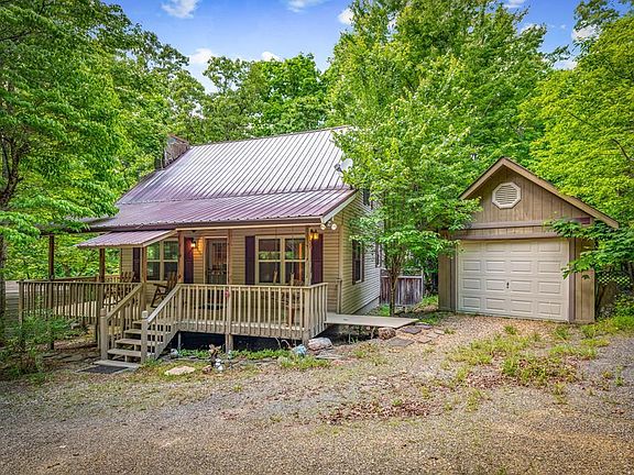 2nd image of 118 Foxfire Rd