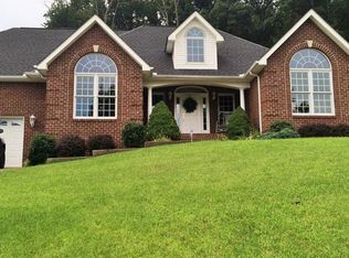 1540 Greenbrier Dr, Huntington, WV 25704