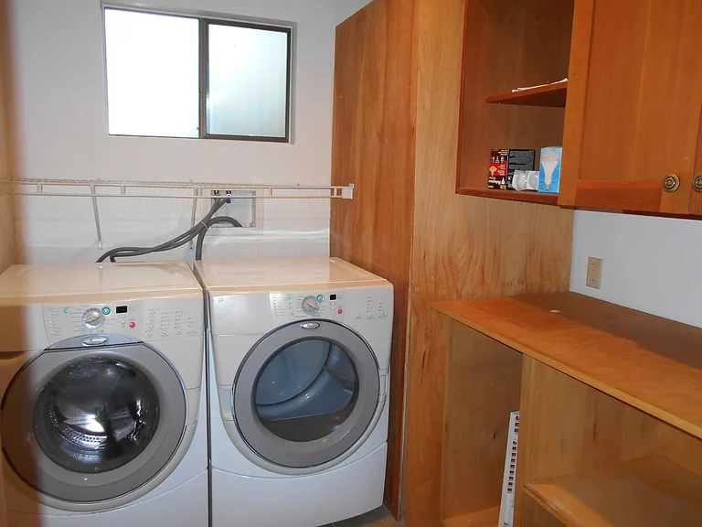 1085 Shaw Rd — Photo 5