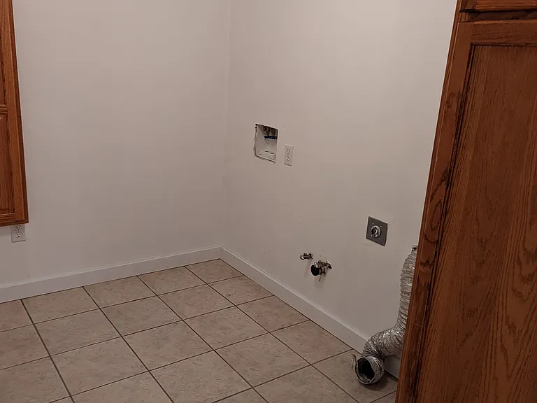 900 Marshall St #2 — Photo 10