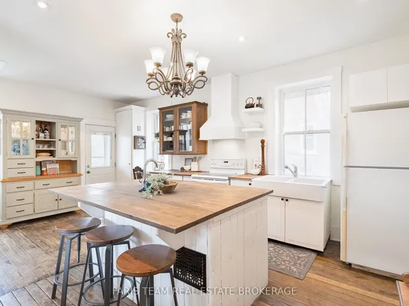 53 Burton Ave, Barrie, ON L4N 2R5