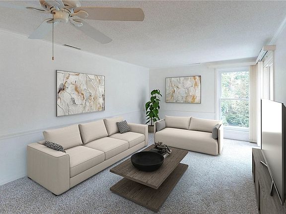 5th image of 17557 Fairlawn Dr