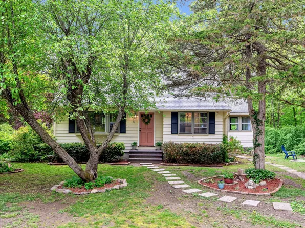 57 Savarese Lane, Burlington, CT 06013