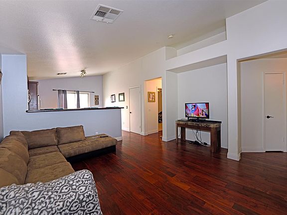 3rd image of 5624 Pepperpike Ave