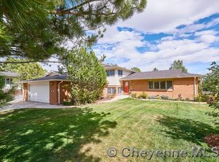 6901 Valley View Pl, Cheyenne, WY 82009
