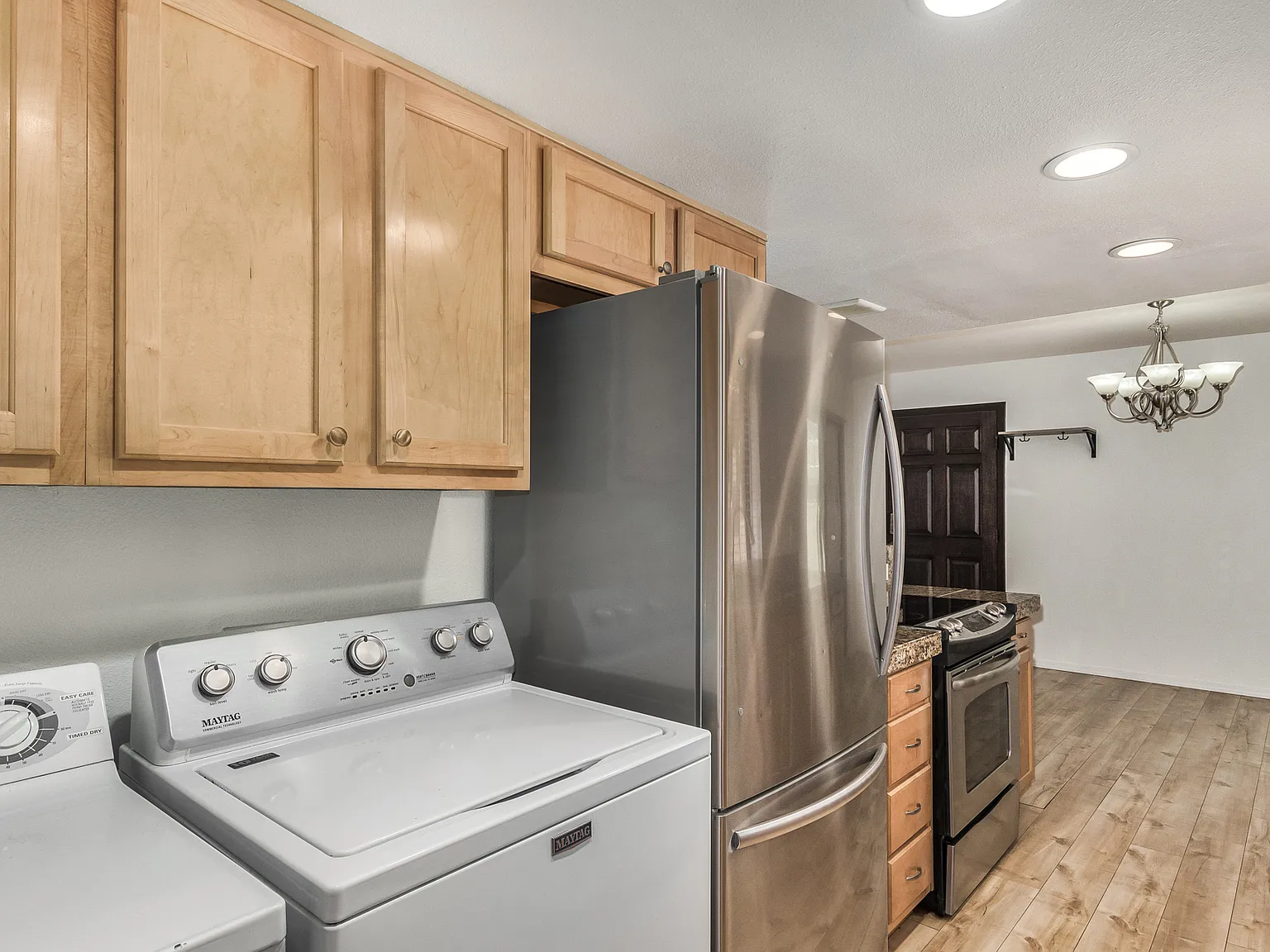 2 bed, 1060 sqft, $1,800 — Photo 4