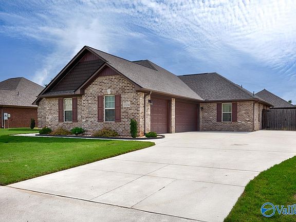 3rd image of 13234 Hidden Valley Dr