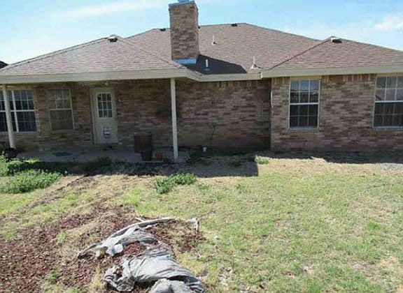 4th image of 3804 Monty Dr