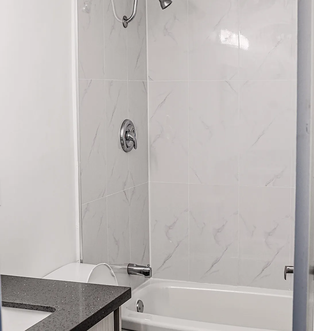 23 Dauphine Place, Welland, Ontario, L3C2T3 — Photo 4