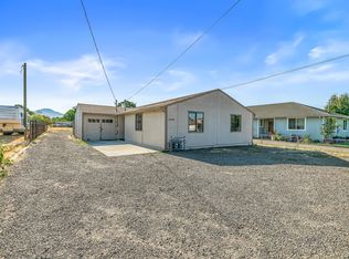 2388 Howard Ave, Medford, OR 97501