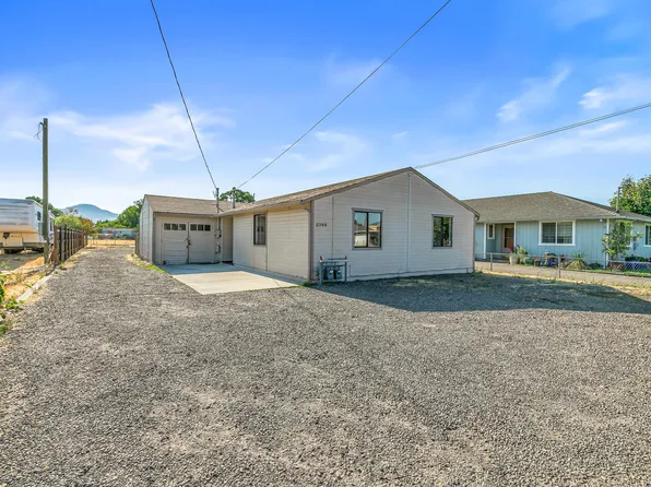 2388 Howard Ave, Medford, OR 97501