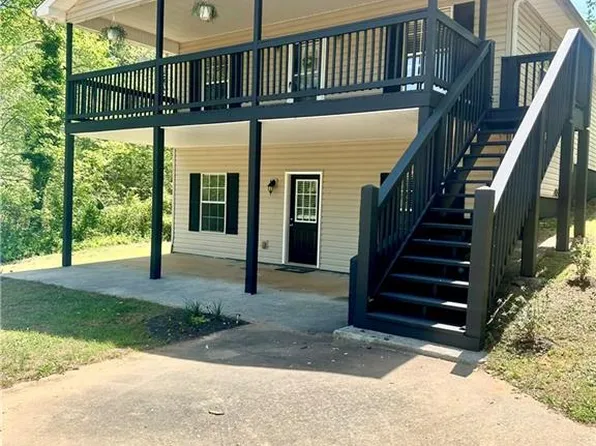 58 E Pinewood Dr, Dahlonega, GA 30533