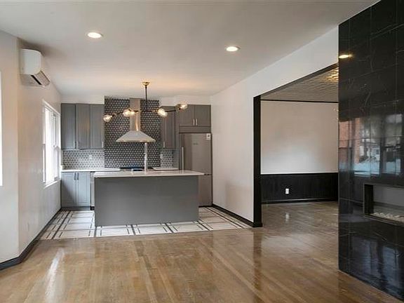 3rd image of 11908 84th Ave