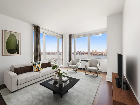 60 Riverside Boulevard image 1 of 22