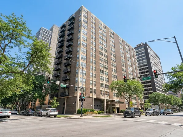 3033 N Sheridan Rd APT 508, Chicago, IL 60657