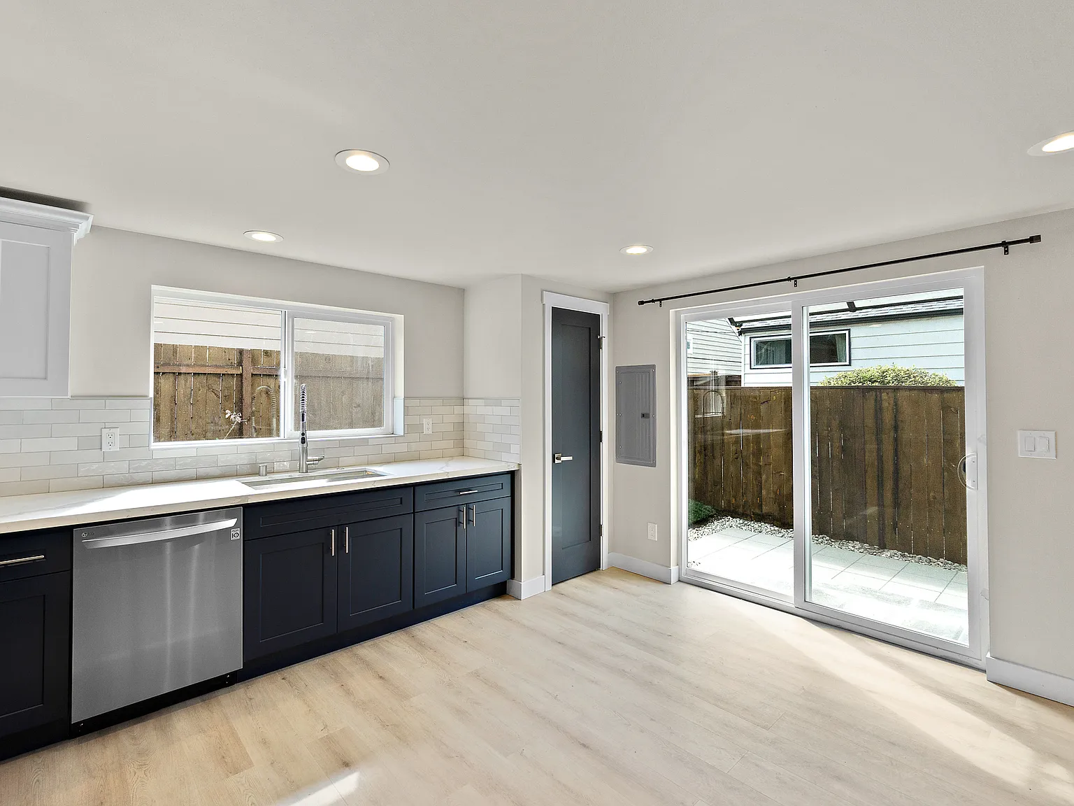 14338/14340 Ashworth Ave N, Seattle - 14340 — Photo 2