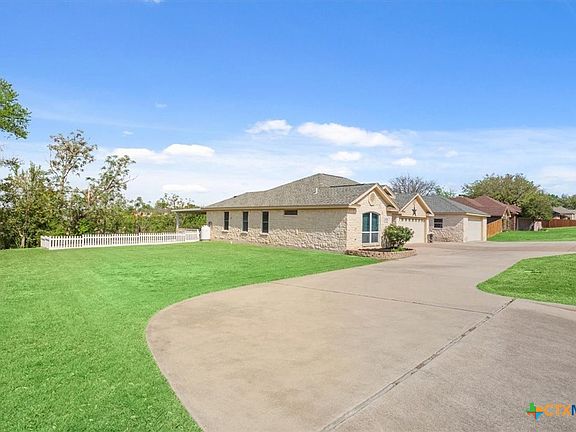 3rd image of 5943 Gavin Ridge Rd