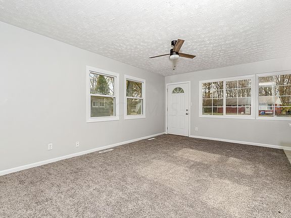 4th image of 4400 Sherwood Dr