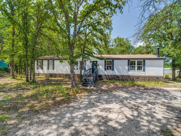 104 Arunda Ct, Weatherford, TX 76085