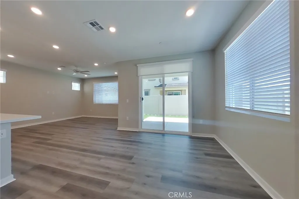 4 bed, 2.5 bath, 1771 sqft, $3,469 — Photo 4