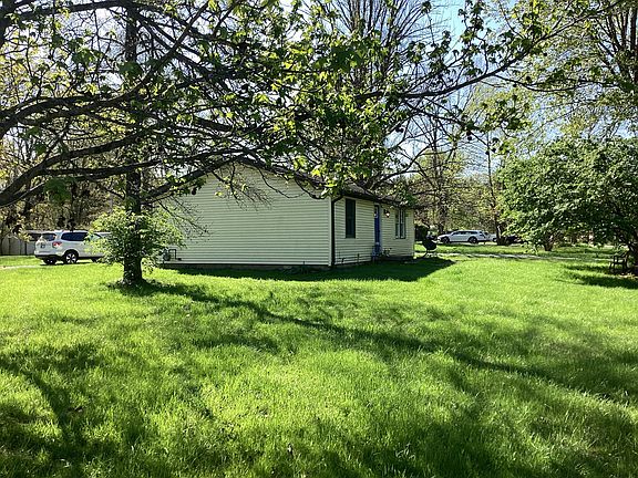 3rd image of 511 Park Ln