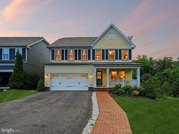 2nd image of 2301 Harmsworth Dr