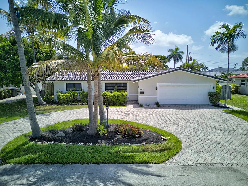 4431 NE 28th Ave
