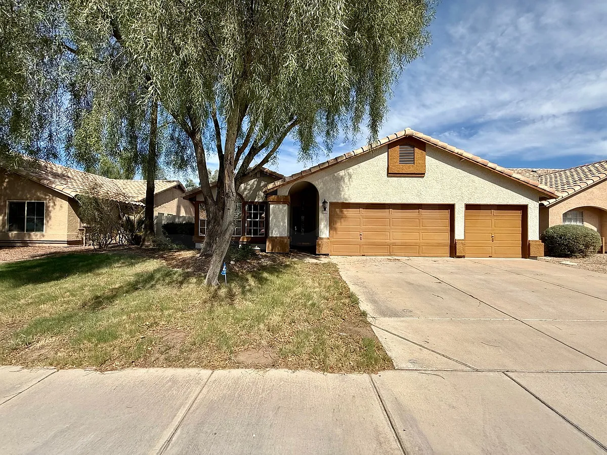 3 bed, 3.0 bath, 1720 sqft, $2,650 — Photo 3
