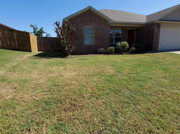 106 Meadow Dr, Beebe, AR 72012